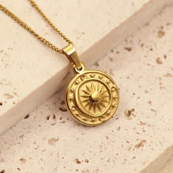 🎖️High-end Quality Coin Pendant with Sun Moon and Stars Necklace - Picture 1 of 3